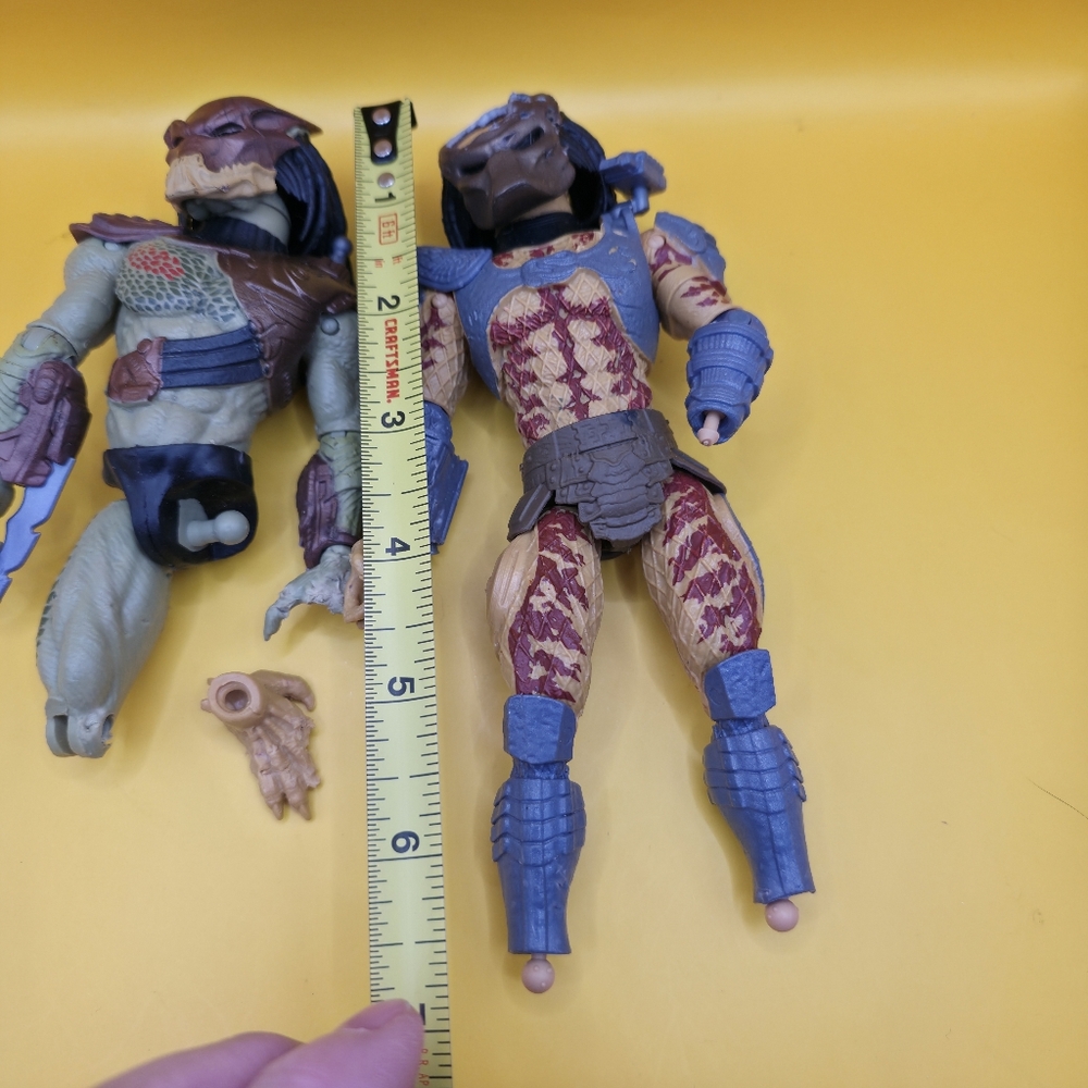 2 Predator 7 Inch Figure Parts NECA - Picture 3 of 3